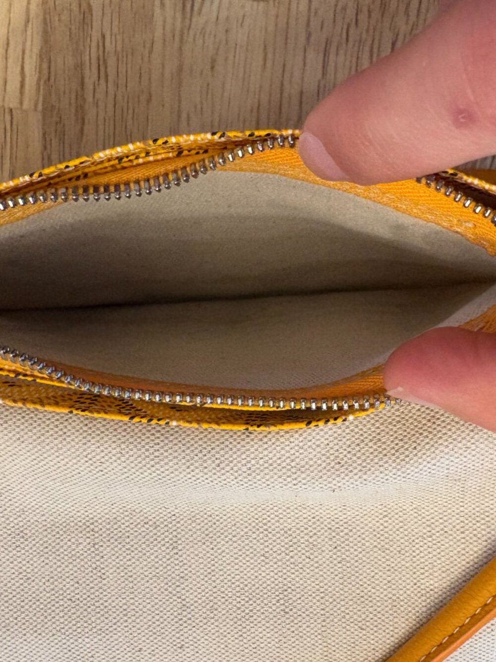 Goyard Plumet Pouch Wallet Yellow Crossbody Bag France Shoulder Strap - Picture 12 of 16